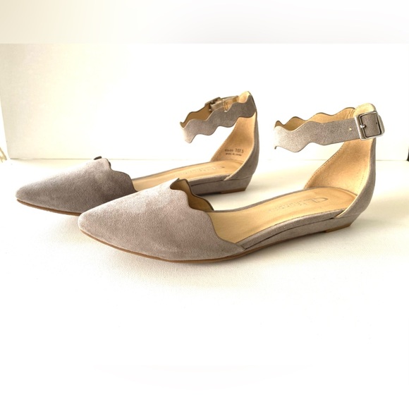 CL By Laundry | Gray Studio Flat | Size 7 - Picture 1 of 7